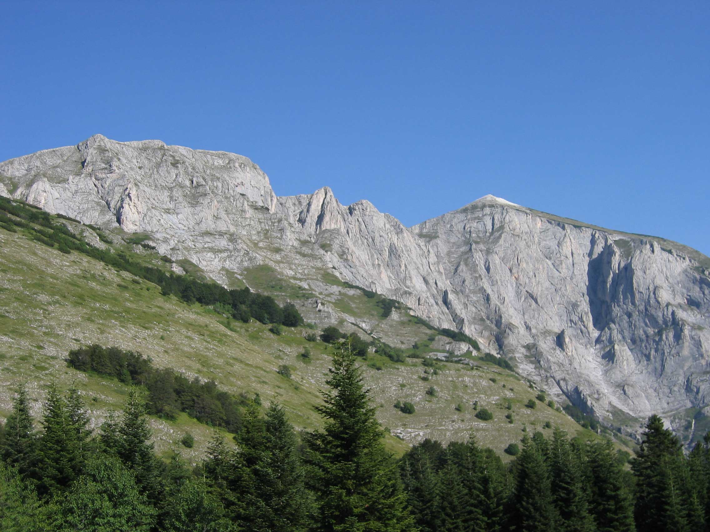 Hike to Solunska Glava peak