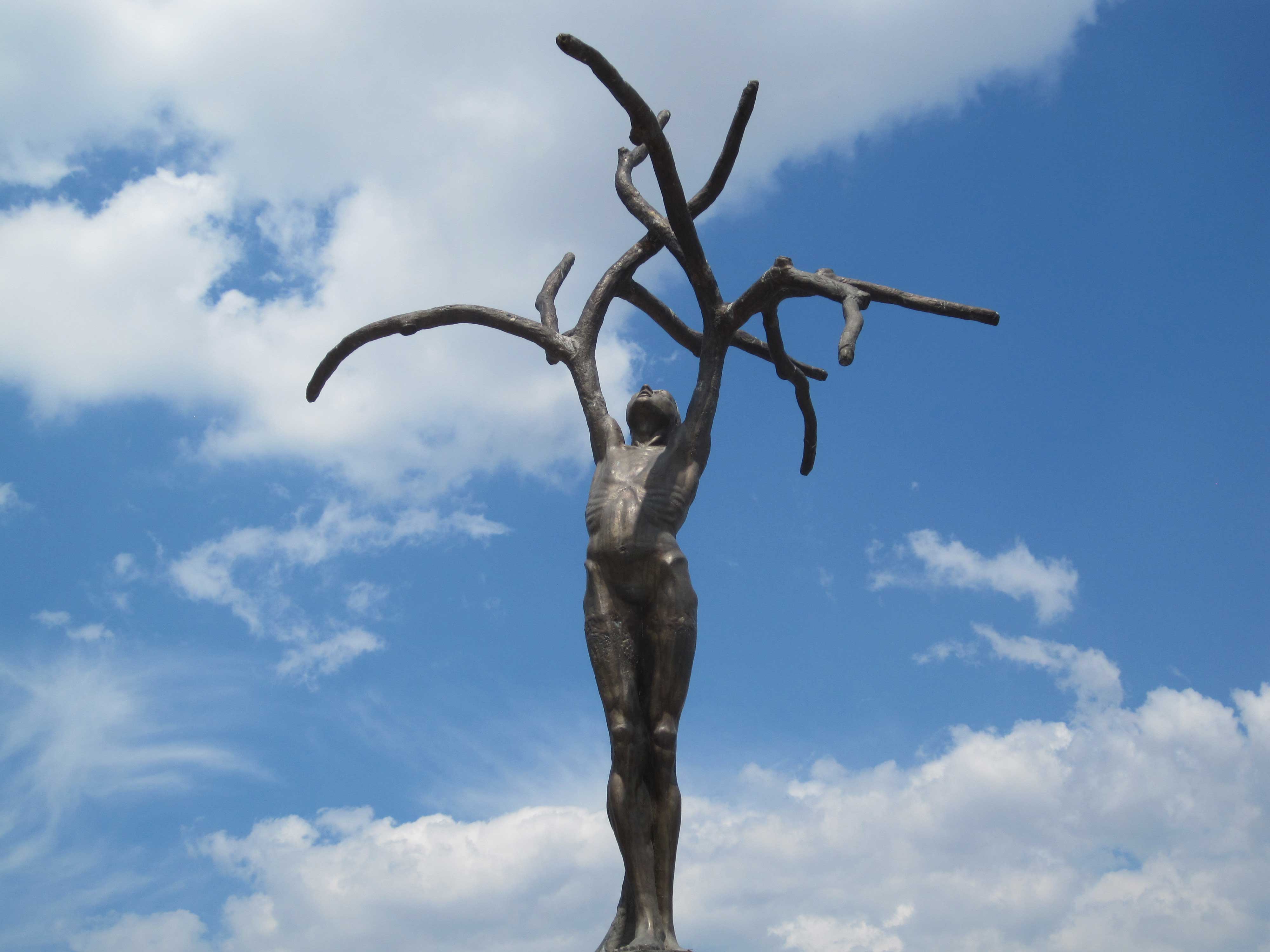 Tree statue in Skopje