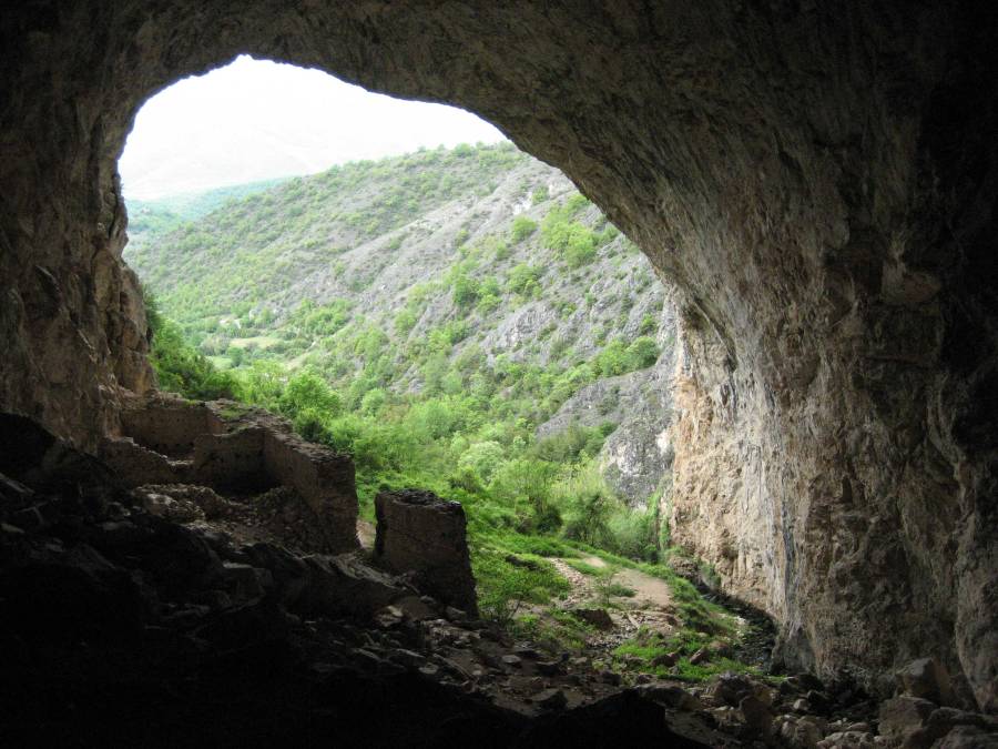 Pesna Cave near Prilep
