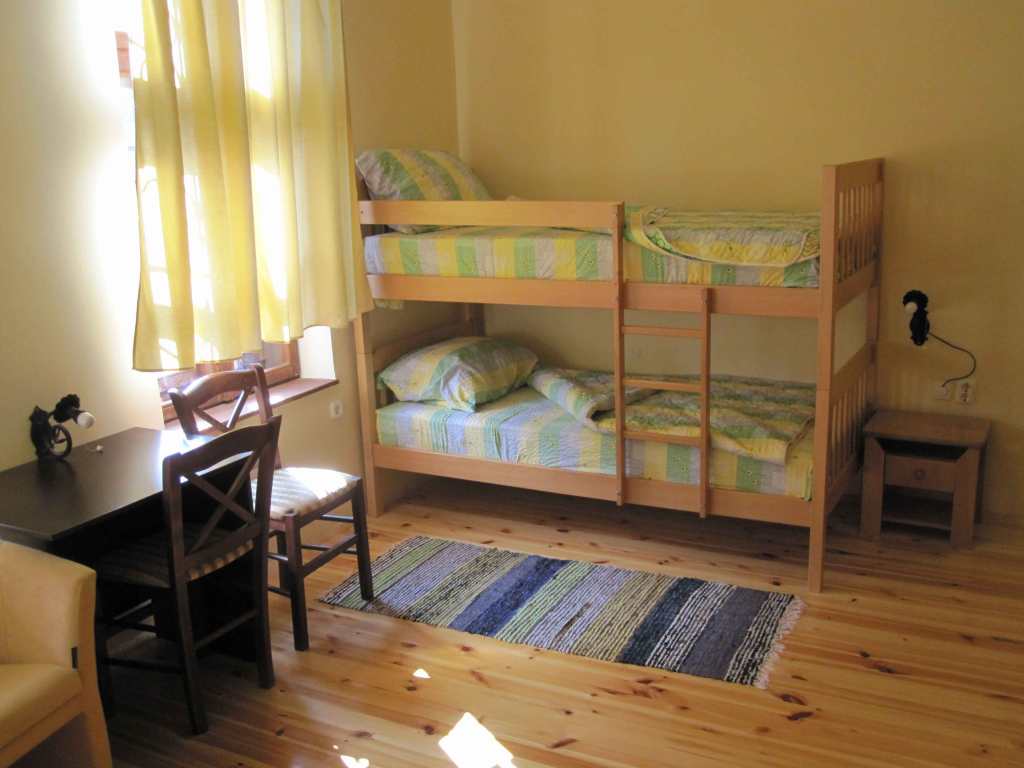 Ethno museum and hostel in the former school building in Lesnovo