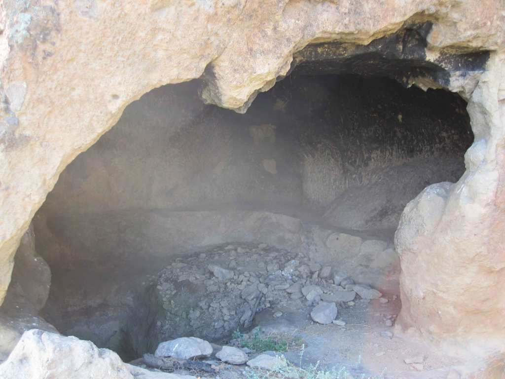 Benches in cave at Golemo Gradiste