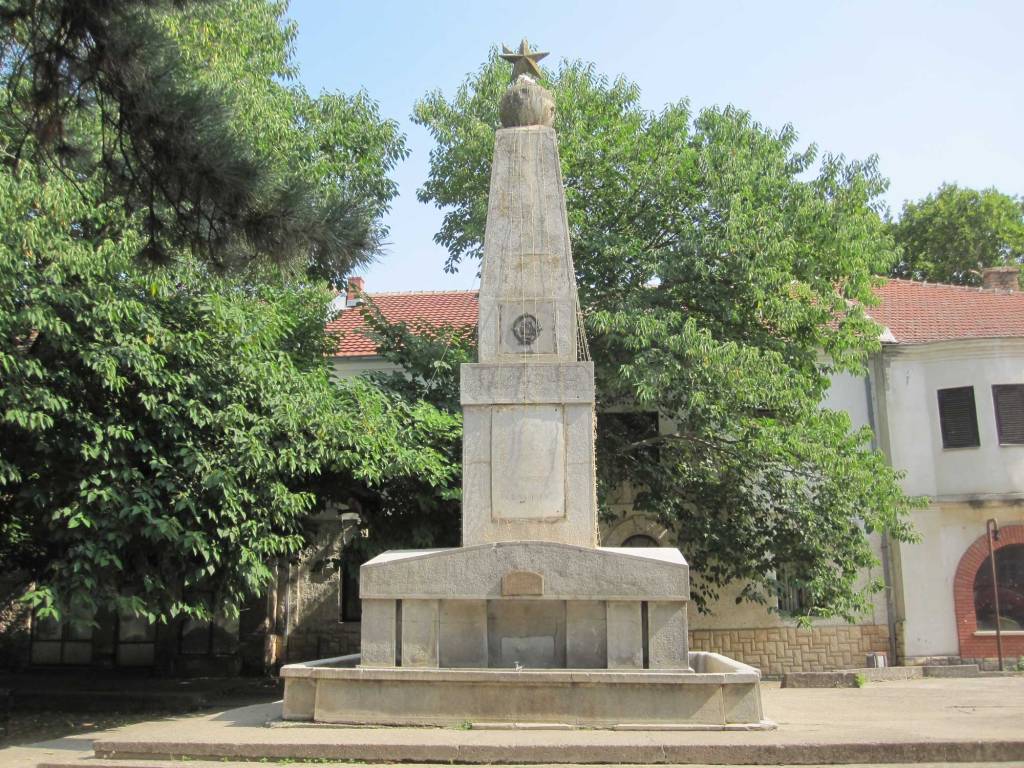 Monument Macedonia Valandovo