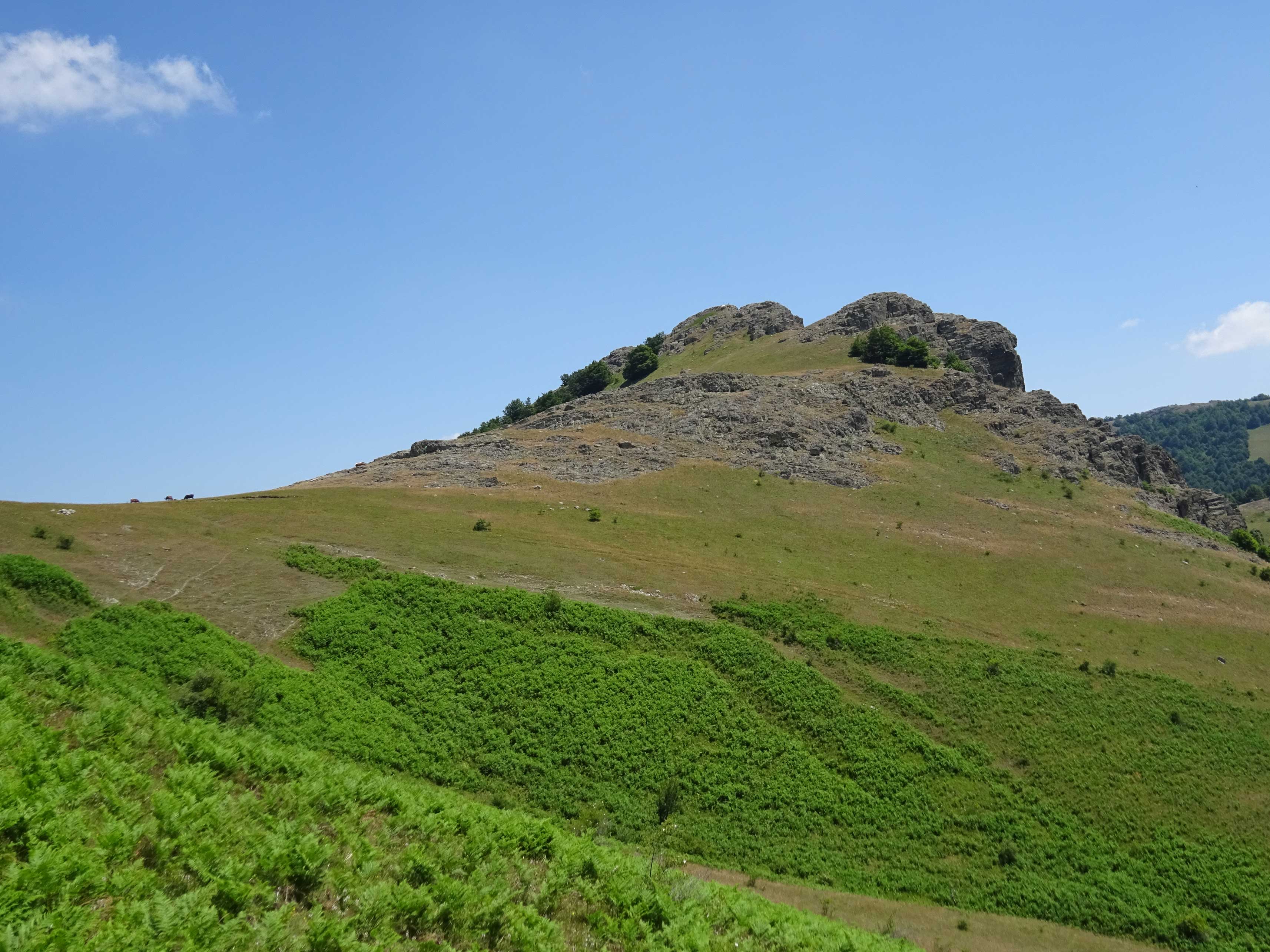 Brodec Brodets Crn Kamen Przhar peak vrv Hiking North Macedonia