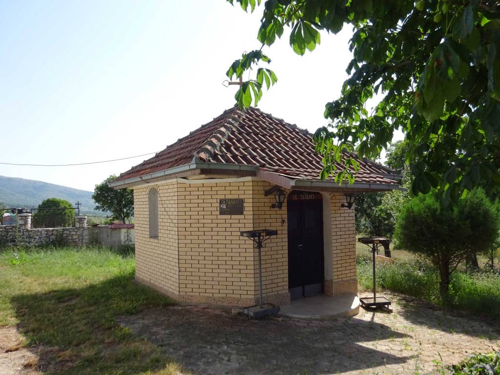 Hiking North Macedonia Ledena Svetla Zdravevska Peshtera